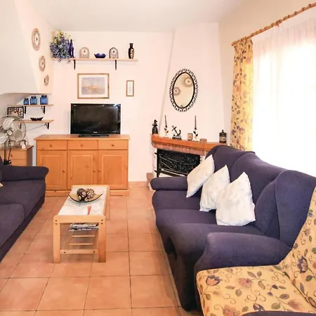 Lovely In With Kitchenette Holiday home