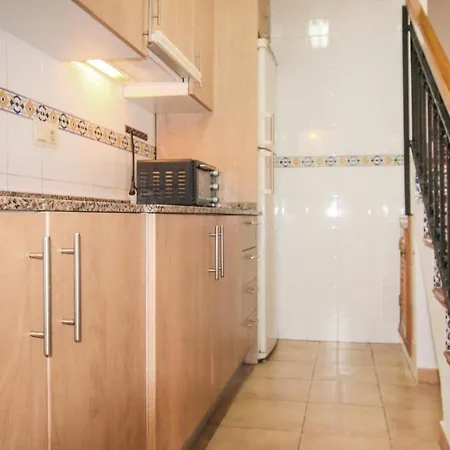 Holiday home Lovely In With Kitchenette